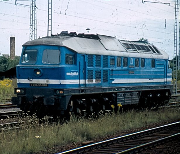 V 232-SP-040 der SLG rollt im August 2007 im Bahnhof Michendorf b. Berlin gemchlich auf Hp0 zu. Im Jahre 2009 wurde die Lok dann verkauft und soll nach grndlicher Aufarbeitung im Hafen Halle zum Einsatz kommen.
