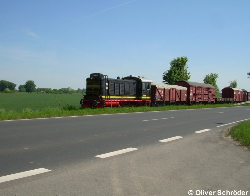 V 36-005 des DEV am 12.5.2008 mit einem Fotogterzug zwischen Hassel und Hoya auf dem Weg in Richtung Bruchhausen-Vilsen