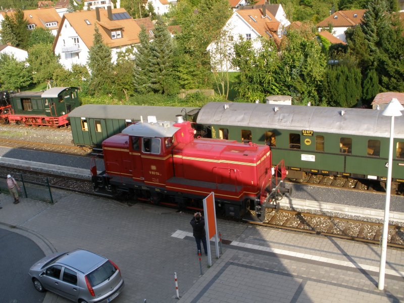 V 60 114 der DFS am 6.9.09 im Bahnhof Ebermannstadt 