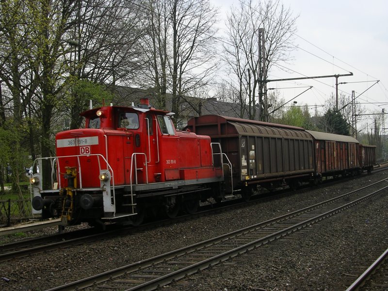 V 60, BR 363 191-8 mit 3 GZ - Wagen in Richtung Wanne Eickel.(11.04.2008)