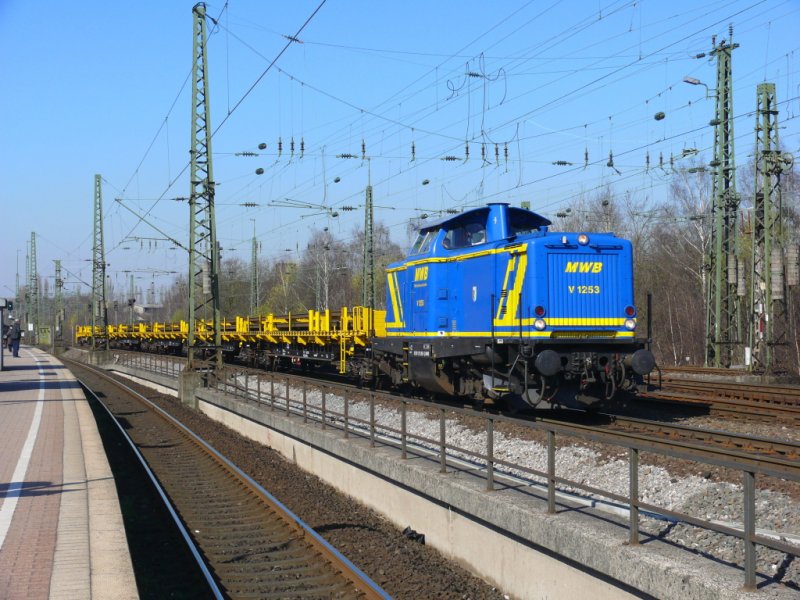 V1253 der MWB in Bochum Langendreer-West am 21.3.2009