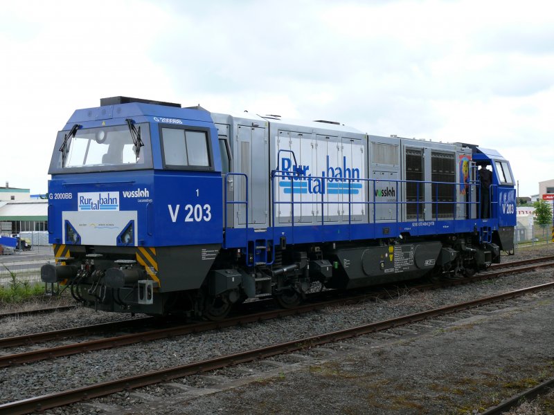 V203 (Vossloh G2000BB) der Rurtalbahn war heute ausgestellt beim Bahnhofsfest in Zlpich. Aufgenommen am 07/06/2009. 