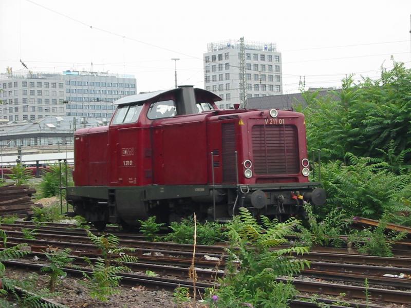 V211-01 der EMN am 22.7.2005 in Mannheim Hbf abgestellt.