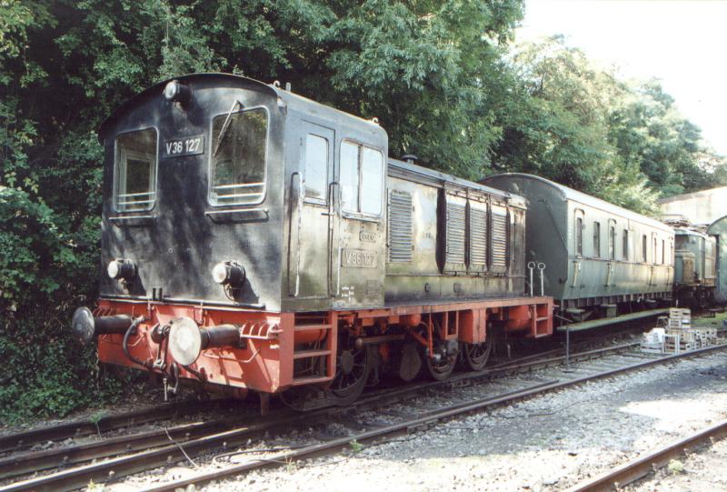 V36 127 im Eisenbahnmuseum Neustadt/Wstr. August 2000