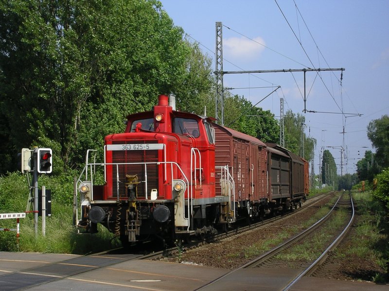 V60, 363 625-5 mit kurzen GZ vor B BO Nokia,unterwegs nach BO Nord.(21.05.2008)