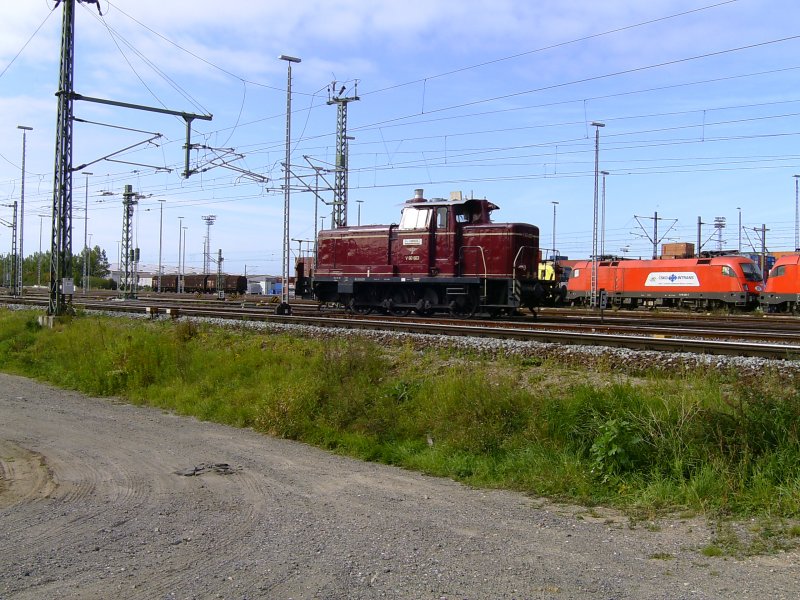 V60 663 von CC Logistik wartet in Hamburg - Altenwerder auf ihren nchsten Einsatz. Aufgenommen am 17.09.2009