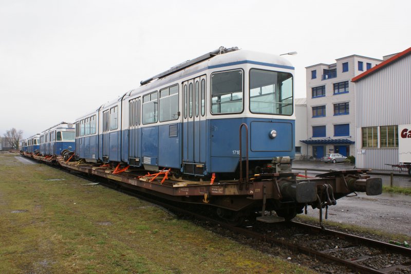 VBZ Be 4/6 warten in Buchs St. Gallen auf den Weitertransport in die Ukraine.Aufgenommen am 30.04.2008http://www.bahnbilder.de/bilder/thumbs/tn_261307.jpg Es sind die Trams Nr. 1601, 1602, 1603 und 1718 