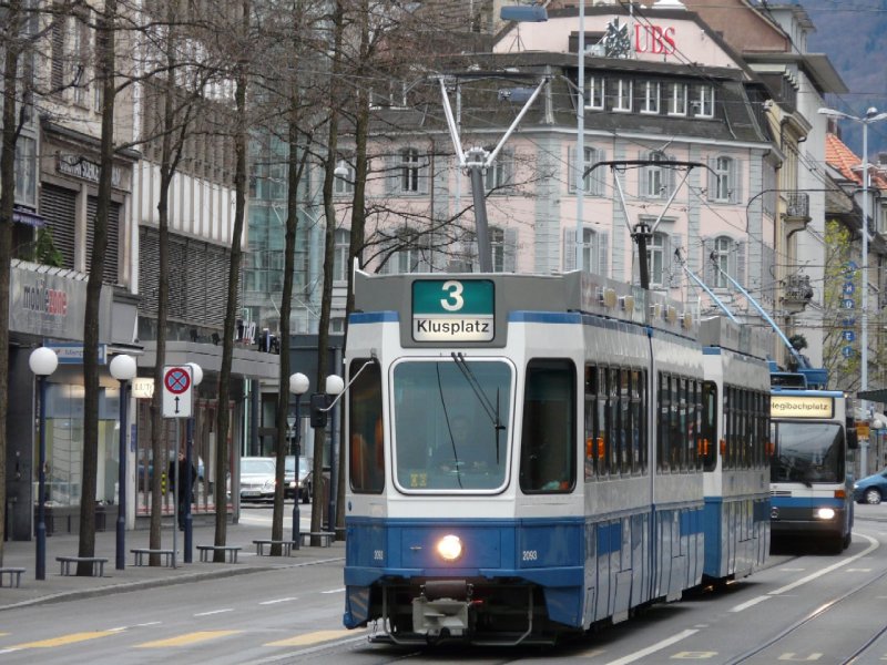 VBZ - Strassenbahn Be 4/6 2093 unterwegs auf der Linie 3 in Zrich am 19.04.2008