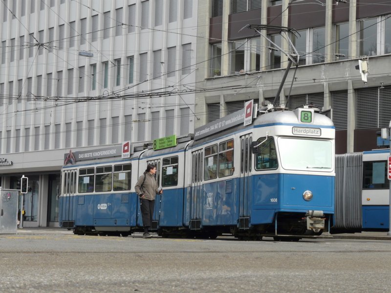 VBZ - Tram Be 4/6 1608 unterwegs auf der Linie 8 am 14.03.2009