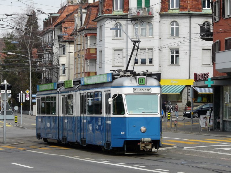 VBZ - Tram Be 4/6 1652 unterwegs auf der Linie 8 am 14.03.2009