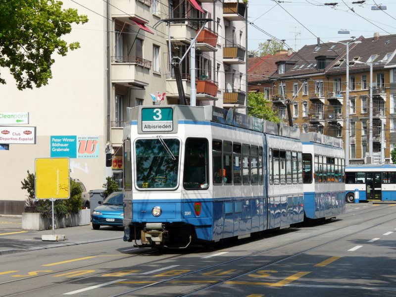 VBZ - Tram Be 4/6 2041 zusammen mit einem Be 2/4 unterwegs auf der Linie 3 in der Stadt Zrich am 06.05.2009
