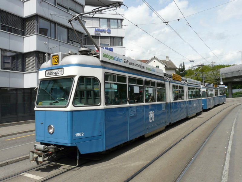 VBZ - Tram Be 4/6 1662 unterwegs auf der Linie 13 in der Stadt Zrich am 06.05.2009
