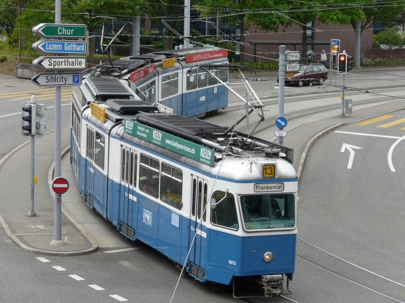 VBZ - Tram Be 4/6 1673 unterwegs auf der Linie 13 in der Stadt Zrich am 06.05.2009