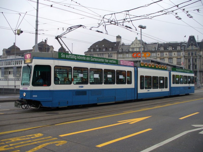 VBZ - Tram Be 4/8 2103 unterwegs auf der Linie 10 am 01.01.2008
