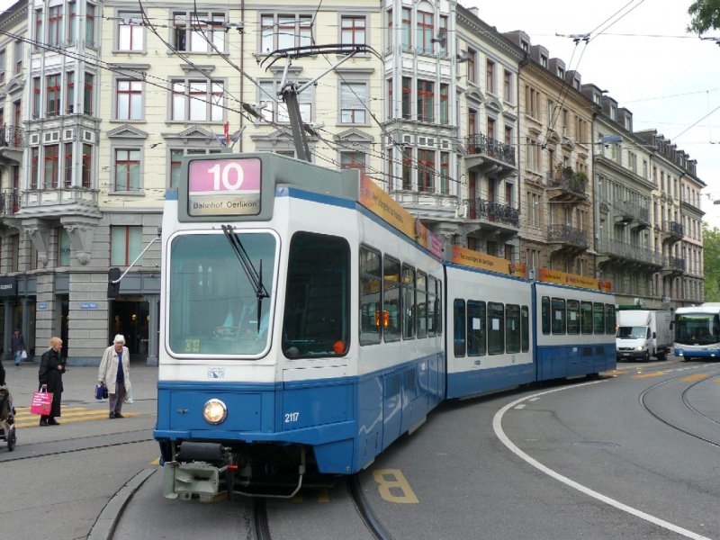 VBZ - Tram Be 4/8 2117 unterwegs auf der Linie 10 am  15.09.2008