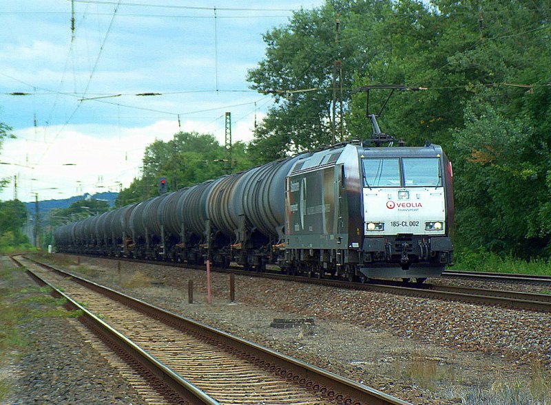 VEOLIA 185-CL 002 (185 502-2 D-VCD) mit dem DGS 59823 von Duisburg-Ruhrort Hafen nach Grokorbetha, in Naumburg (S); 13.07.2009