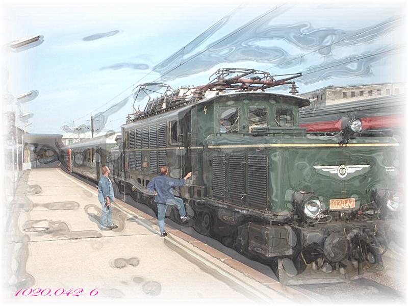 Verein 1020 042-6,BB Krokodil vor Sonderzug nach Selzthal/A in
St.Margrethen/SG (6/03)