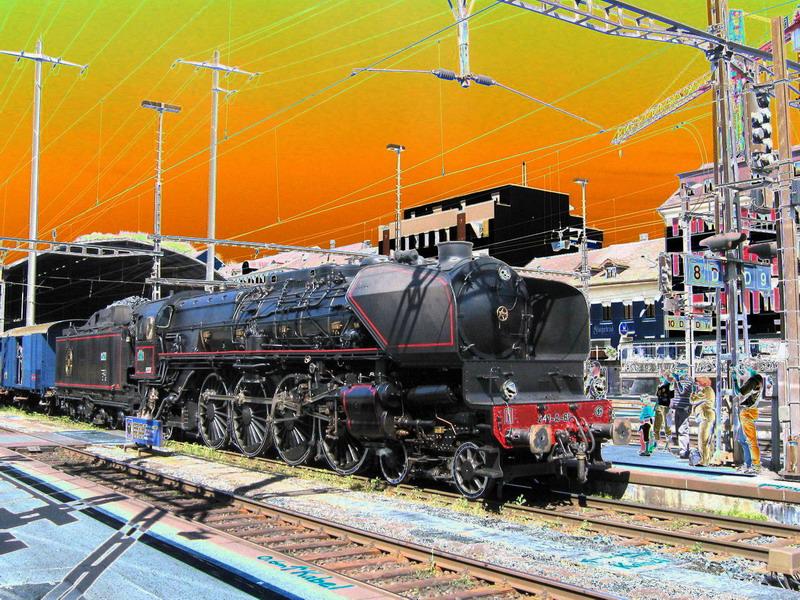 Verein 241.A.65 ex SNCF Dampflok 241.A.65 (1931) im Bahnhof Olten am 1.5.2005. Bildbearbeitung mit ACDSee 7.0 