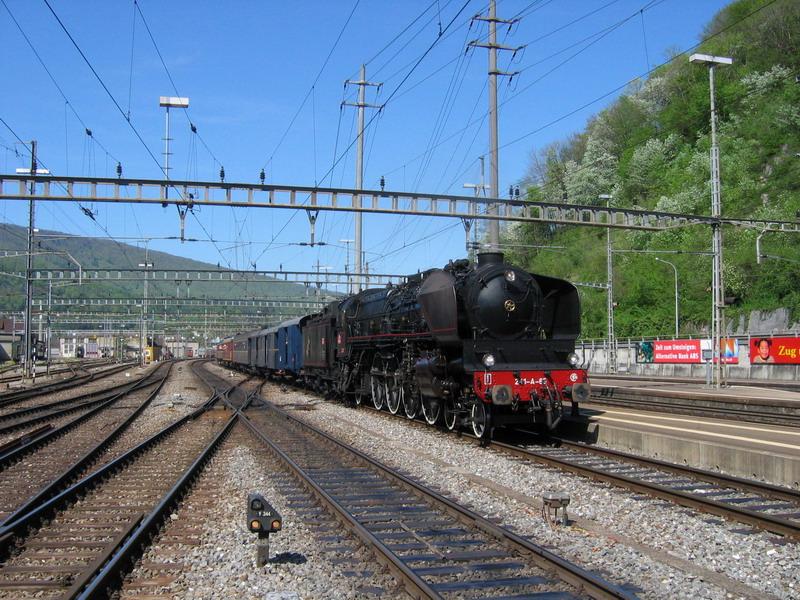 Verein 241.A.65 ex SNCF Dampflok 241.A65(1931)bei der Einfahrt in den Bahnhof Olten am 1.5.2005