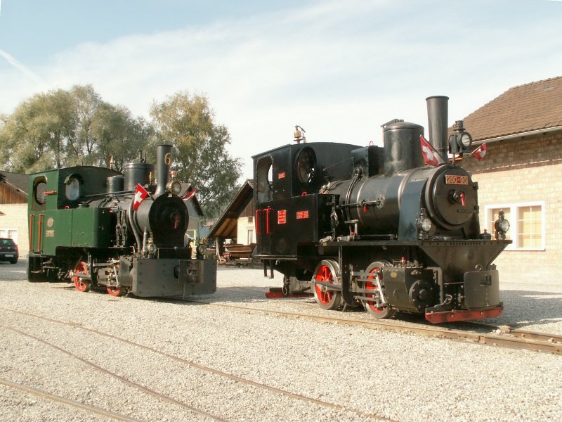 Verein Rhein-Schauen. Dampflokparade  mit Maffei Lok  Liesl  (1920)und Lok  Widnau  ex.St.Gallen(Jung 1910)am 12.10.08 auf 
dem IRR Werkhof in Lustenau/A.Noch sind beide Loks kalt ,aber 
in der n�chsten Stunde werden sie angeheizt.