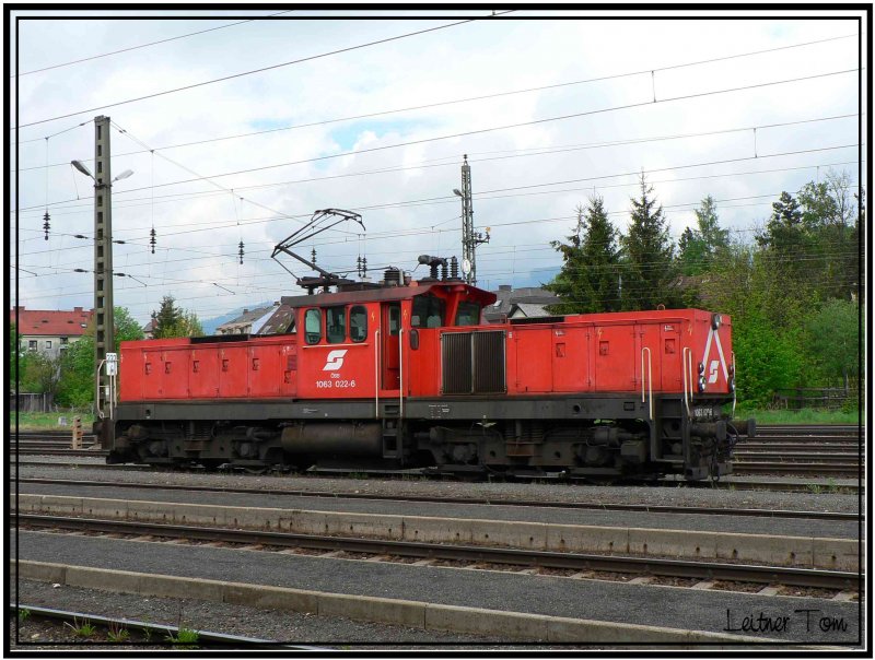 Verschub E-Lok 1063 022-6  Bahnhof Zeltweg 5.5.2007