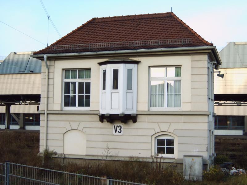 Verschubstellwerk 3 in Chemnitz HBF. Bezeichnenderweise wurde es kurz nach seiner letzten Renovierung geschlossen.