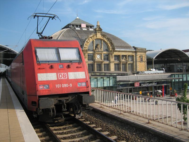 verspteter InterCity in Halle am 14.06.06
