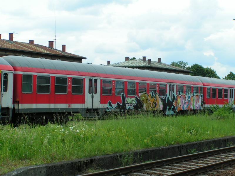  Verzierter  Wagen der SOB abgestellt Bhf Simbach/Inn (2006-06-03)