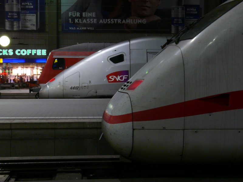 Viele Schnauzen: ICE 2, TGV, Wittenberger Stw. in Mnchen Hbf, 6.4.2009