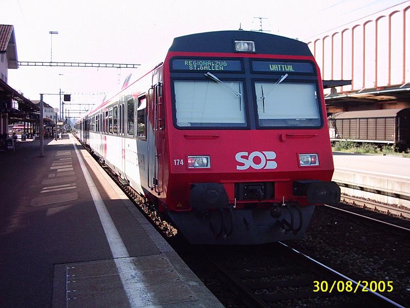 Vielleicht stimmt die Rubrik nicht:
Triebwagen, baugleich mit der SBB RBDe 560, der Sdostbahn (SOB) als Regionalzug nach Wattwil am 30.8.2005 in St. Margrethen.