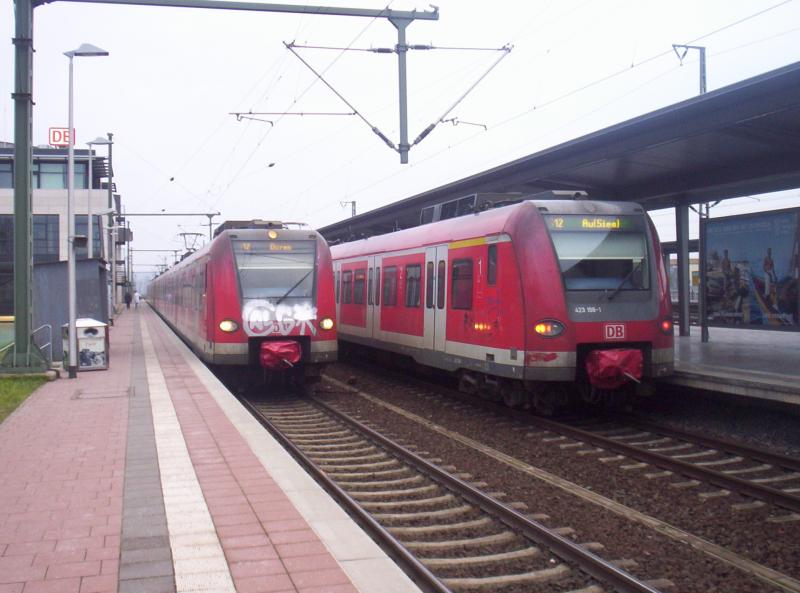 Viermal 423! Zwei Doppeltraktionen der Linie S12 treffen in Siegburg aufeinander. 07.01.2006