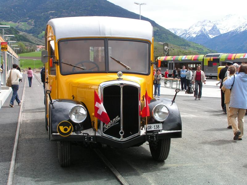 Vinschgerbahn,Auch aus der nahen Schweiz(Graubnden) kam ein  Gast  zur Wiedererffnung der neuen Bahn.Mals,05.05.05