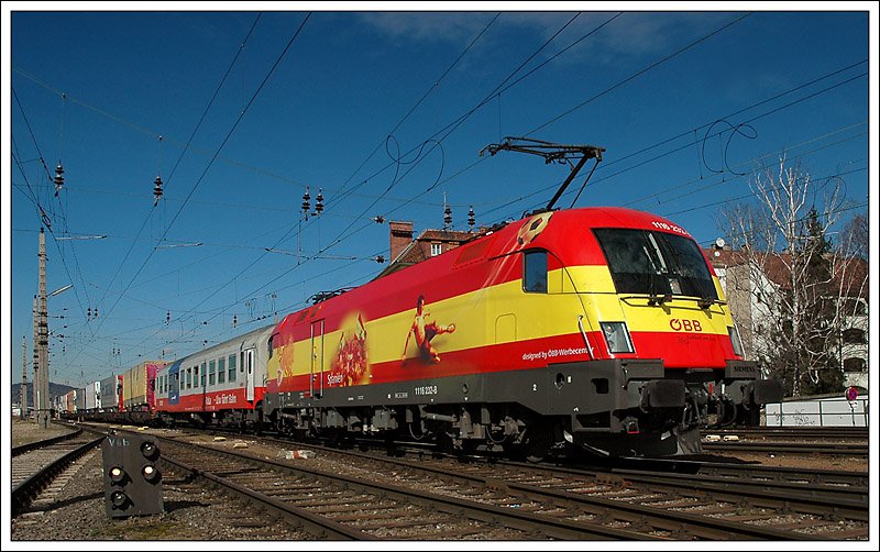 Viva Espaa: 1116 232  Spanien  mit der RoLA 41407 von Wels nach Marburg am 3.3.2008 bei der Ausfahrt aus dem Grazer Hauptbahnhof. Sie blieb bis zum Grenzbahnhof Spielfeld-Stra am Zug, wo sie im Anschluss RoLa 41408 retour nach Wels bernahm.
