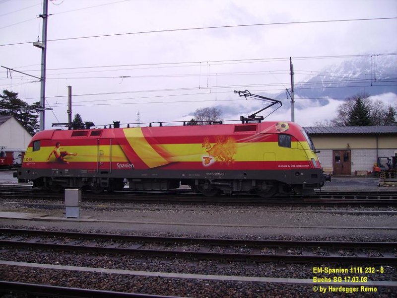 Viva Espana in der Schweiz:-)
1116 232 - 8 brachte den EC 164 und nimmt den EC 161 wieder mit.
Buchs SG 17.03.08