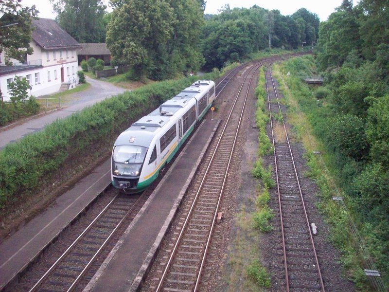Vogtlandbahn Einfahrt in Reuth b. Erbendorf. (24.07.08)