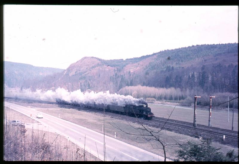 Von Horb nach Rottweil die Personenz�ge zu bespannen war in den 60er Jahren das t�gliche Brot der Baureihe 78