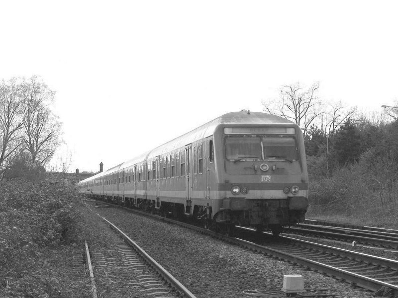 Vor einigen Jahren traf ich 218 197 mit N4542 auf dem Weg Ffm Hbf - Bebra Bf bei Ffm-Mainkur; 15 Apr. 1985