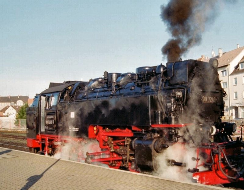 Vor der Fahrt zum brocken: BR 99 in Nordhausen-Nord mit dem t�glich einzigen Zug von Nordhausen zum brocken, 2006