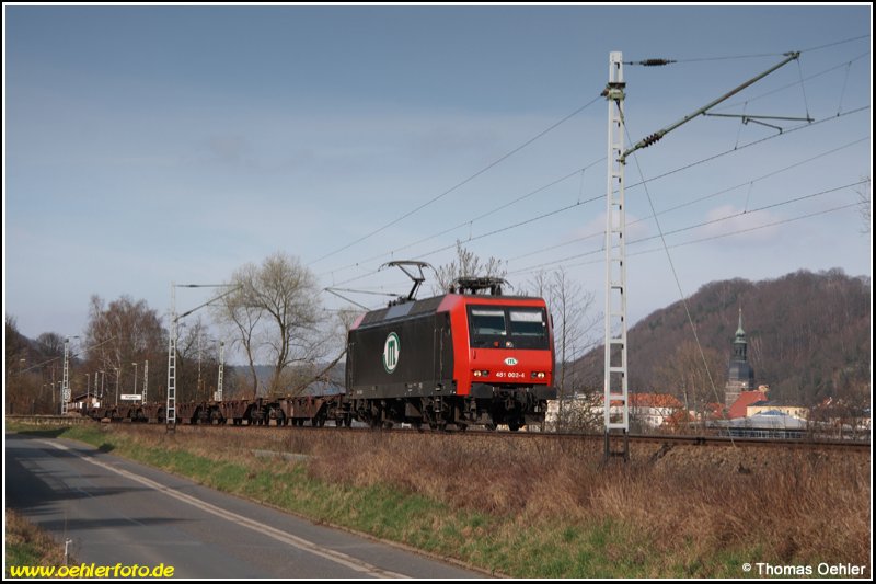 Vor der Kulisse der Kirche Bad Schandau konnte am 15.03.08 die ex SBB-Cargo Lok 481 002 der ITL mit einem Containerleerzug nach Tschechien abgelichtet werden.