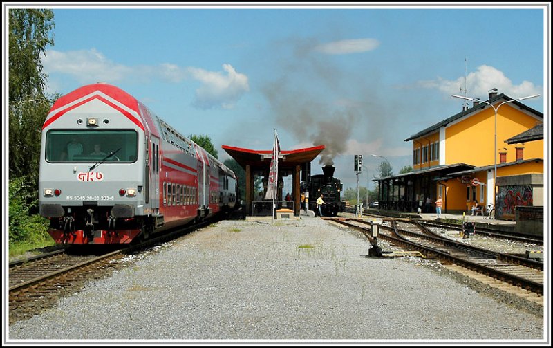 Vor der Lokwendefahrt in Deutschlandsberg musste 671 am 30.6.2006 noch die Ankunft/Abfahrt des R 8567 nach Wies-Eibiswald abwarten.