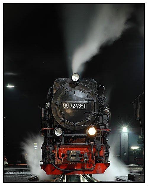 Vor der Nachtruhe in Wernigerode werden am 9.10.2007 an 99 7243 noch kleinere Arbeiten durchgefhrt.
