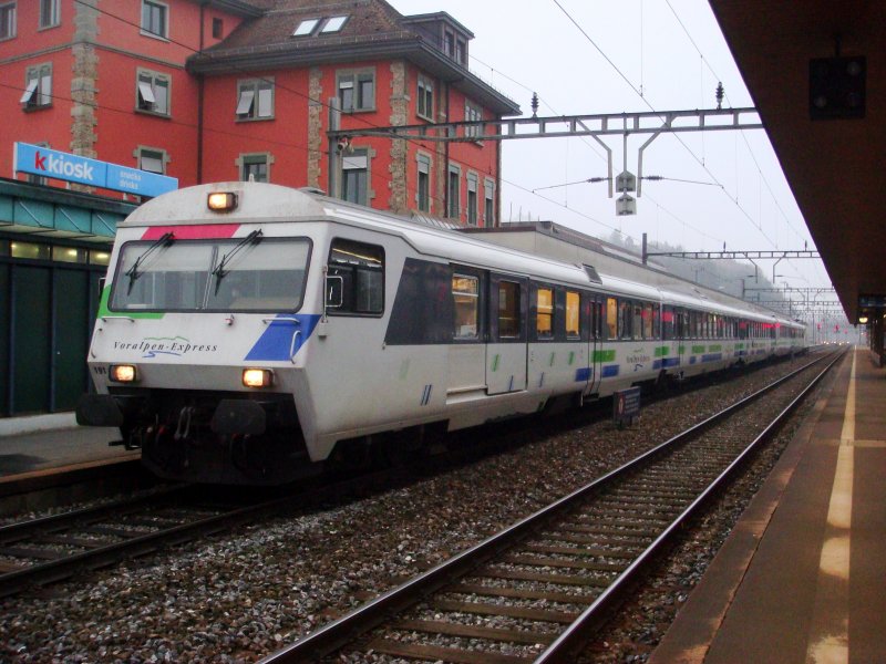 Voralpen-Express in Arth-Goldau am 3.11.2007