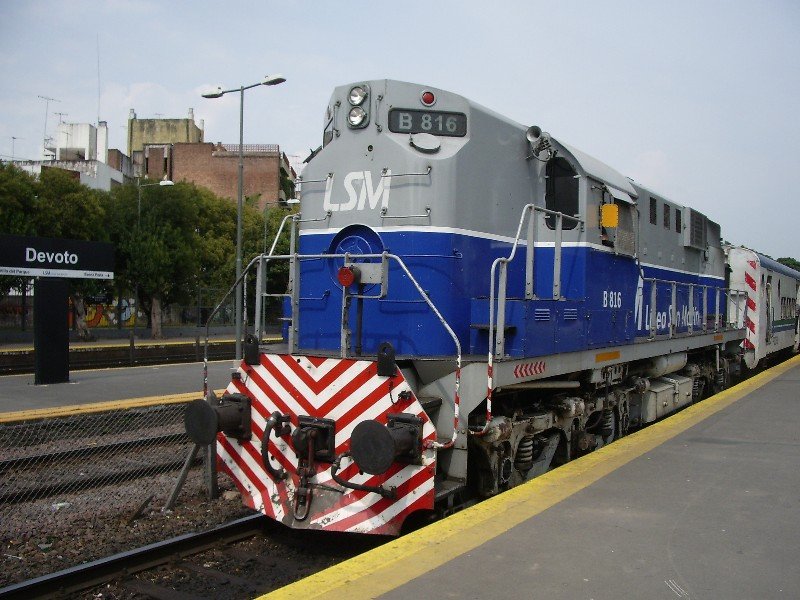 Vorortszug von Buenos Aires der LSM (Linea San Martin) mit einer ALCo RSD-16
Februar 2008