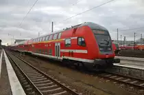RE3 (RE3351) von Schwedt(Oder) nach Berlin Hauptbahnhof (tief) verlässt am 10.3.2017 den Bahnhof Berlin Lichtenberg. Zuglok war 112 116.