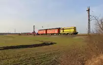 Am 15.03.17 waren die Bauarbeiten zwischen Vojtanov und Bad Brambach beendet. 720 567-7 fuhr
mit dem Bauzug direkt von Vojtanov nach Tršnice. Hier der Zug am 15.03.17 in der Verbindung Františkovy Lázně nach Tršnice kurz vor Tršnice.