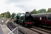 No. 850 LORD NELSON der Southern Railway gehört heute zum Bestand des National Railway Museum York und wird leihweise bei der Mid Hants Railway eingesetzt. Hier beim Umsetzen in Alton am 03.09.2015. 
