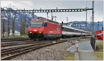 IC574 mit 460 016 bei der Einfahrt in Sargans. (06.03.2017)