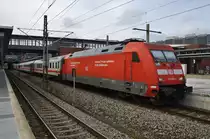 101 051-1 steht am 11.3.2017 mit dem IC141 von Amsterdam Centraal in Berlin Gesundbrunnen.