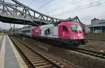 5 370 002 fährt am 11.3.2017 mit dem EC54  Berlin-Gdynia-Express  von Gdynia Glowna nach Berlin Gesundbrunnen in den Endbahnhof ein.