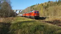 Elbtalumleiter am 13.11.16 bei der Durchfahrt in Pirk (Vogtland/Sachsen) in Doppeltraktion der BR 232

Ein Video dazu ist zu sehen auf youtube:
https://www.youtube.com/watch?v=9sH4JcasyNs